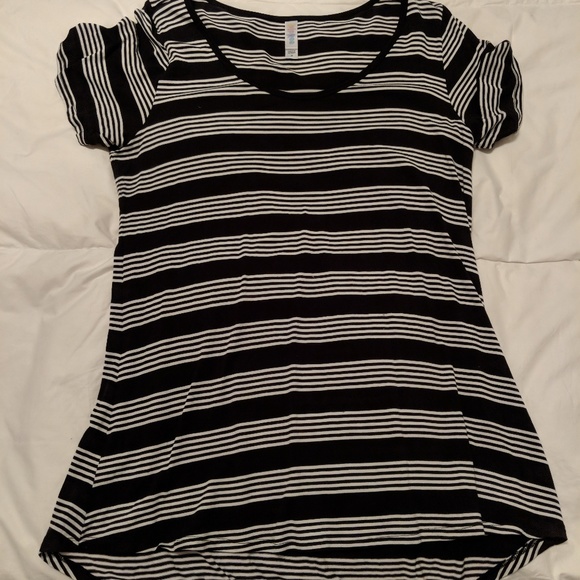 LuLaRoe Tops - LuLaRoe Striped Classic T-shirt (4 for $20)